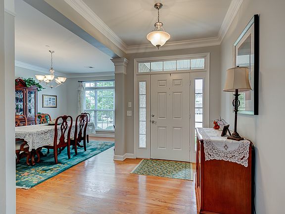 3rd image of 3121 Ballenger Dr