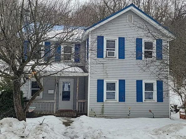 127 Cayuga St, Clyde, NY 14433