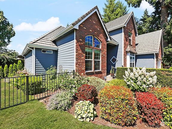 5th image of 3731 Kinsale Lane SE