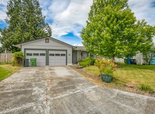2257 Country Club Ter, Woodburn, OR 97071