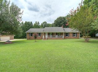 1049 Elliott Rd, Charlotte, NC 28216