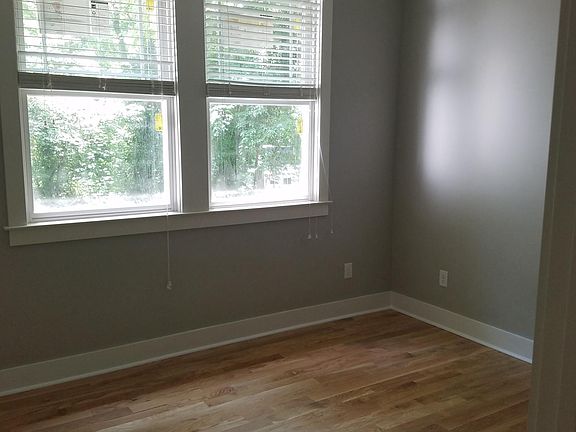 1 of 2 identical upstairs bedrooms