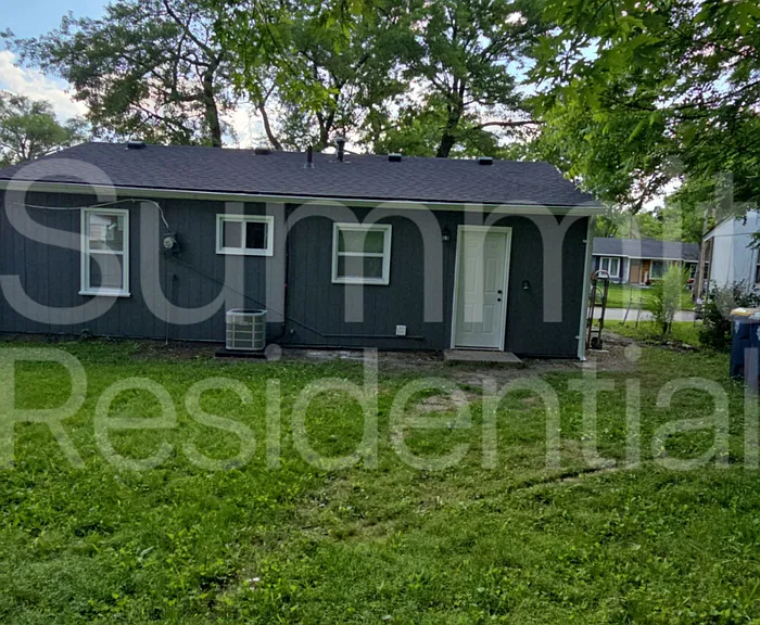 3911 Oakley Ave — Photo 13