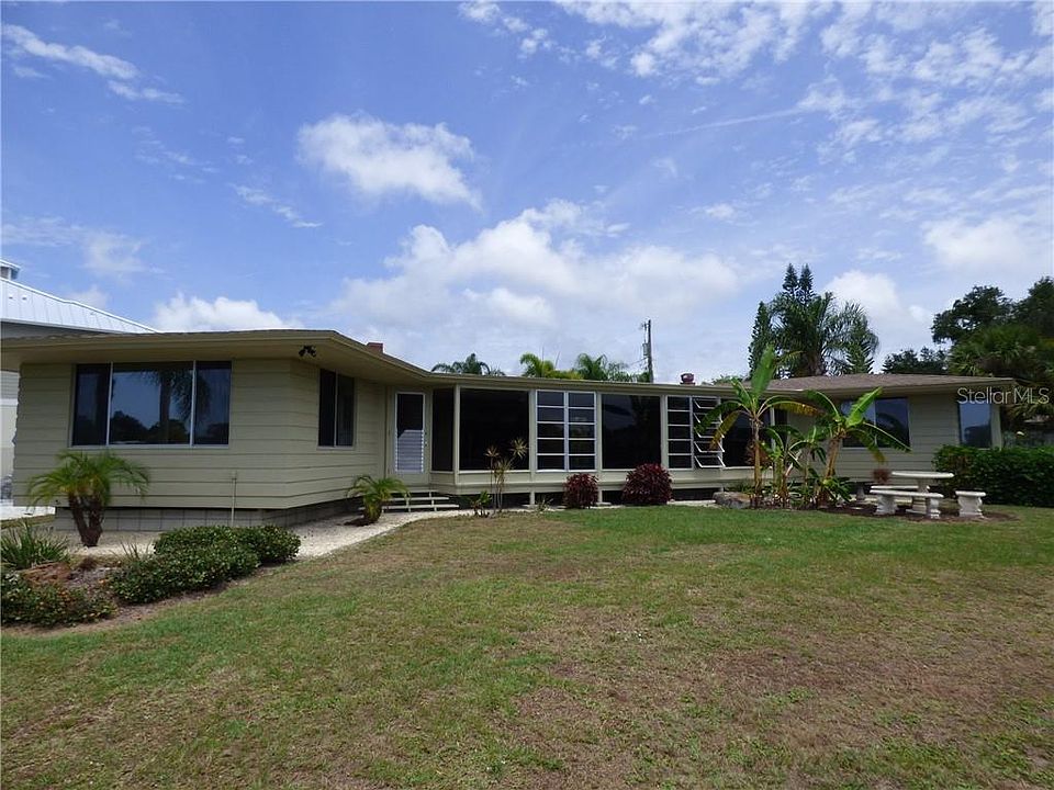 1st image of 514 Pine Cone Ln