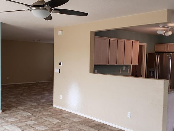 5th image of 5030 E Butterweed Dr