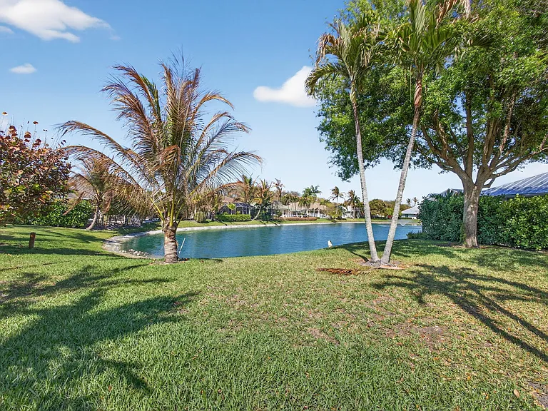 8075 SE Governors Way — Photo 34