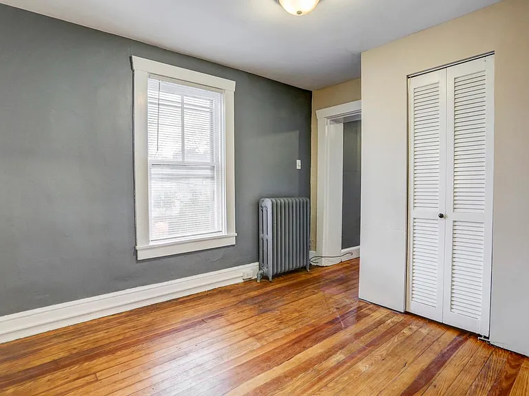 102 N Plum St — Photo 5