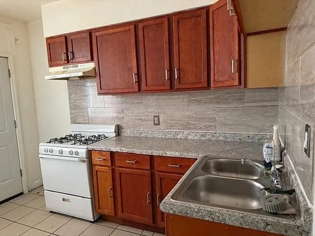 7845 S Cornell Ave #3 — Photo 5