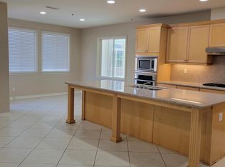 13358 Los Olivos Rd, Sylmar, CA 91342