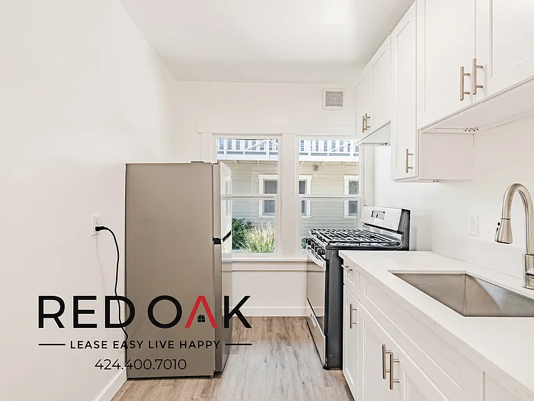 1559 N Hill Ave #8 — Photo 9