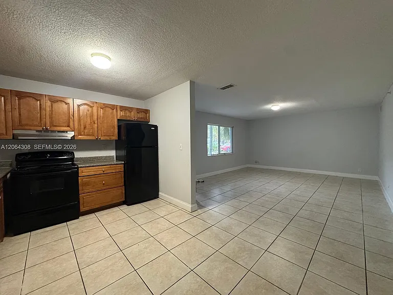 4271 NW 5th St #130 — Photo 8