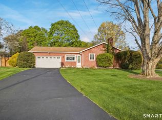 2 Finch Court, Norwalk, CT 06854