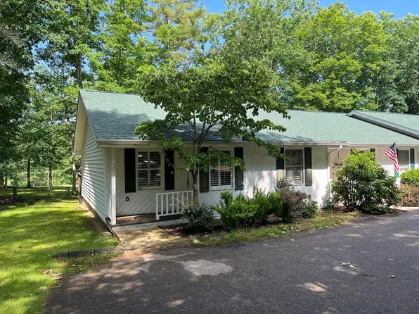 860 Club Cir, Daniels, WV 25832
