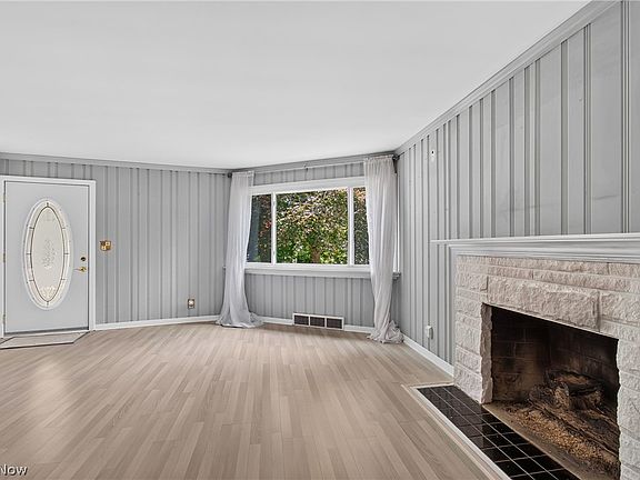 3rd image of 5547 West Blvd NW