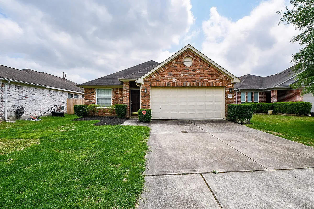Building Photo - 7218 Fox Hall Ln