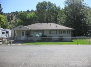 302 N Humbolt St, Canyon City, OR 97820
