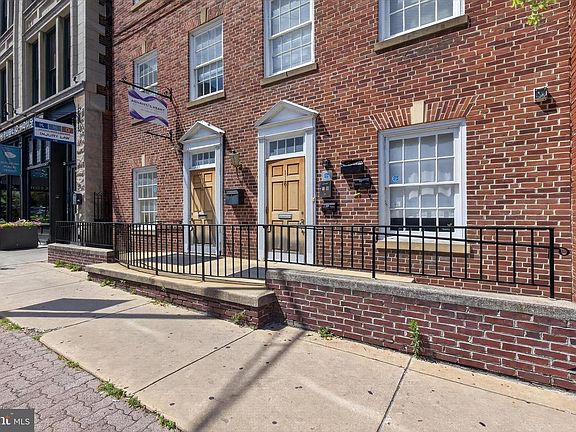 3rd image of 118 N George St