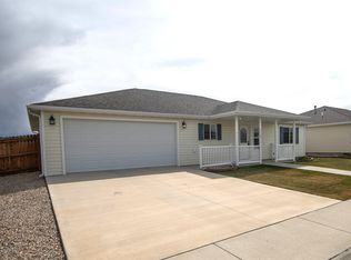 1110 E Madison St, Powell, WY 82435