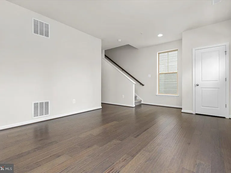 7210 Hartley Ln — Photo 30