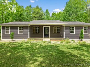 20392 Gates Rd W, Howard City, MI 49329