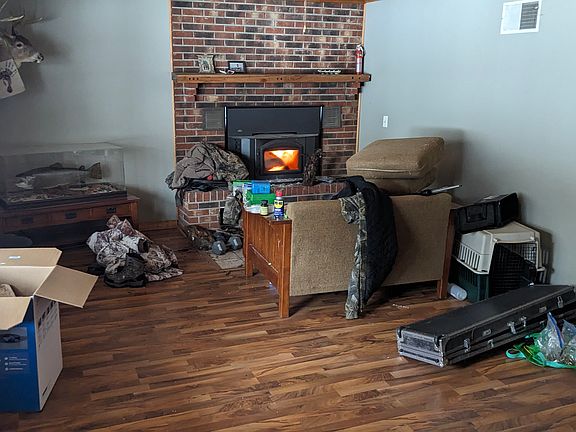 Den next to the bedroom. Most of this stuff will be removed.