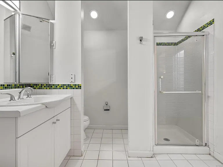 869 Orange St #7W — Photo 16