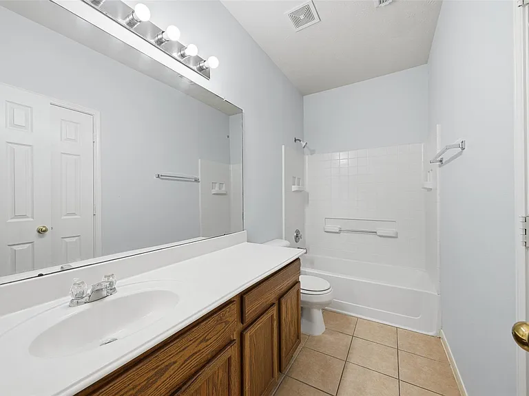 18010 Timber Crossing Ln — Photo 26