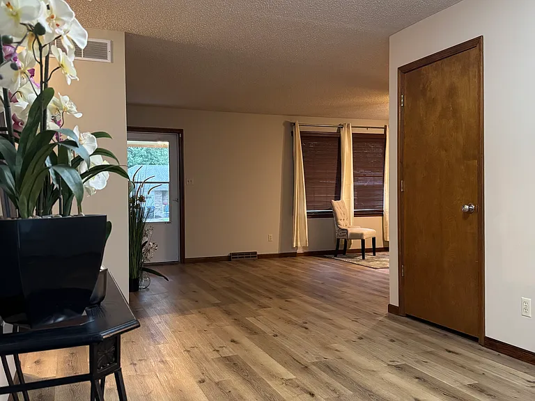 5406 SW 11th St — Photo 11