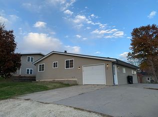 446 Terrace Dr, Central City, IA 52214