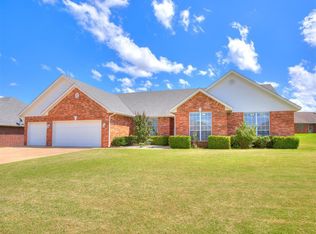 1405 Cambridge Ct, Shawnee, OK 74804