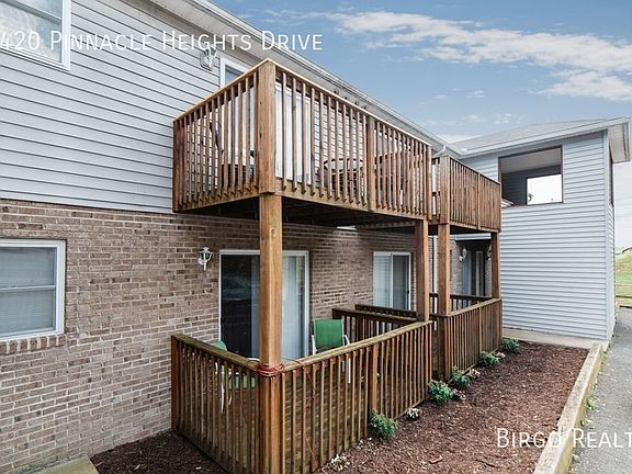 3rd image of 1420 Pinnacle Heights Dr