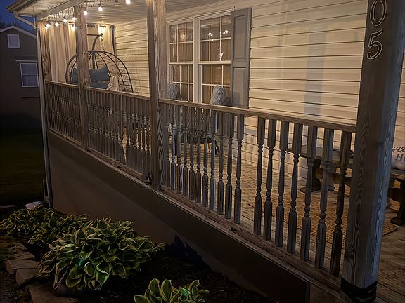 5th image of 795 Montgomery St