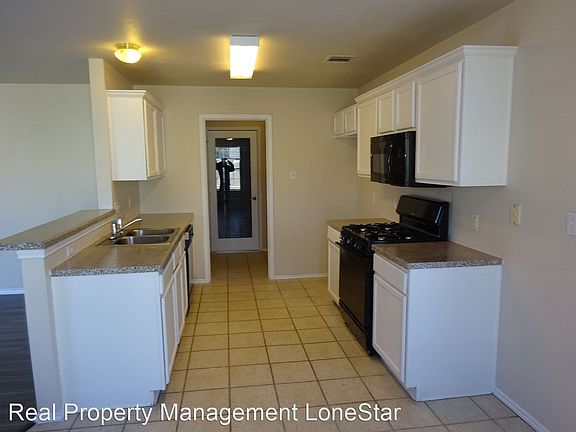 2nd image of 1016 Doras Dr