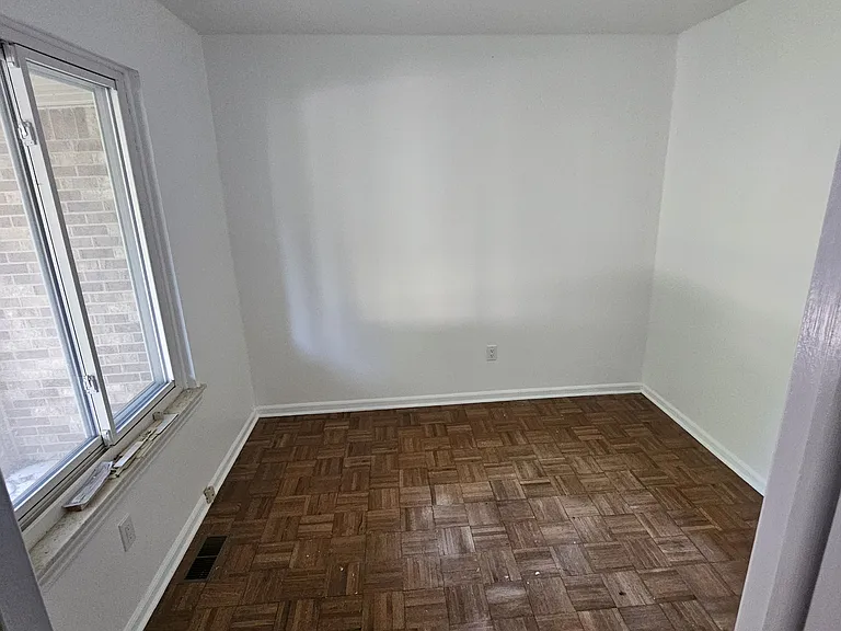 880 Dickson Ln — Photo 14