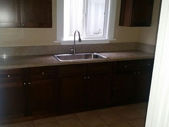 5th image of 615 E California Ave
