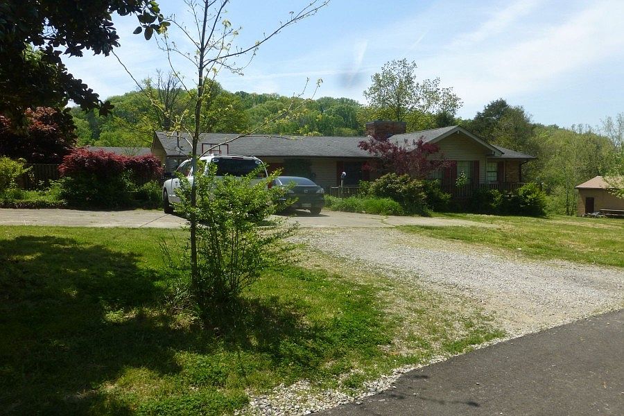 1st image of 1040 Artella Dr