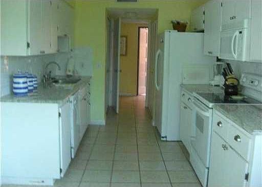 3rd image of 1545 NE Ocean Blvd #105S
