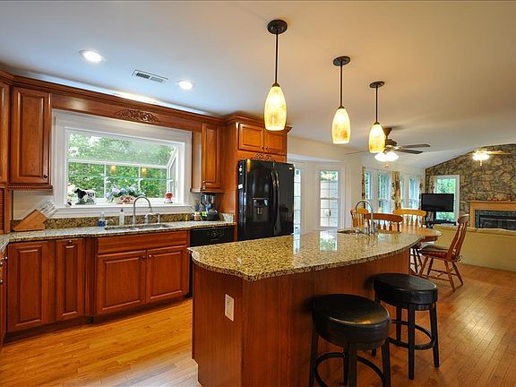 5th image of 36 Puri Ln