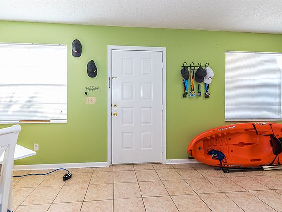 3rd image of 204 10th St
