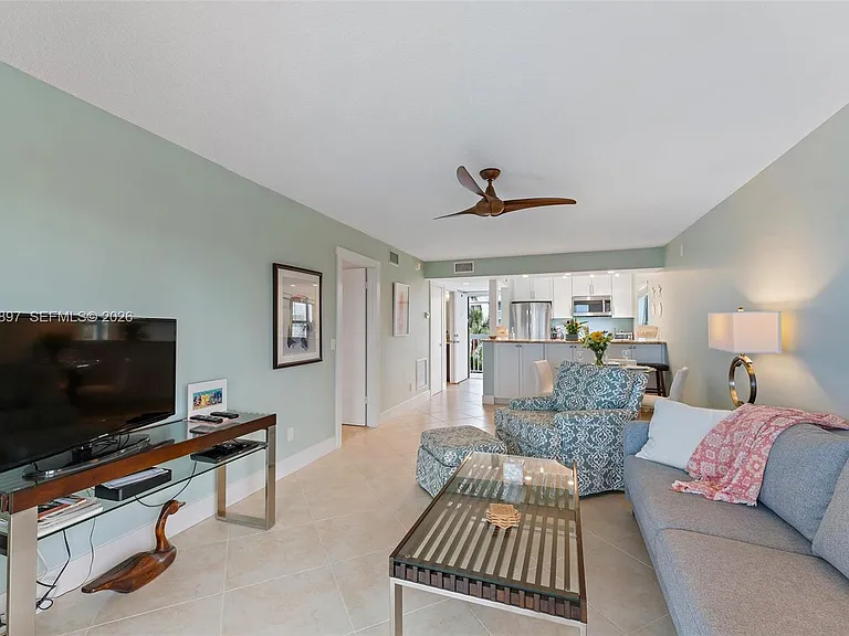 40 NE Plantation Rd #301 — Photo 5
