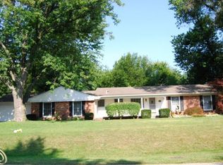 29605 Briarton Rd, Farmington Hills, MI 48331