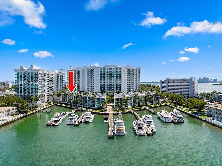 7918 Harbor Island Dr #311 — Photo 6