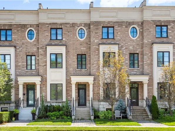 216 Rebecca St, Oakville, ON L6K 1J9