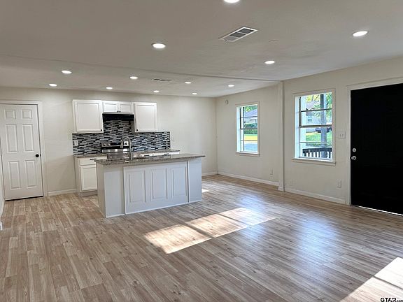 4th image of 312 N Florey Ave