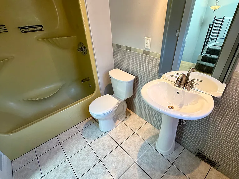 2140 Saint James Ave #3 — Photo 12