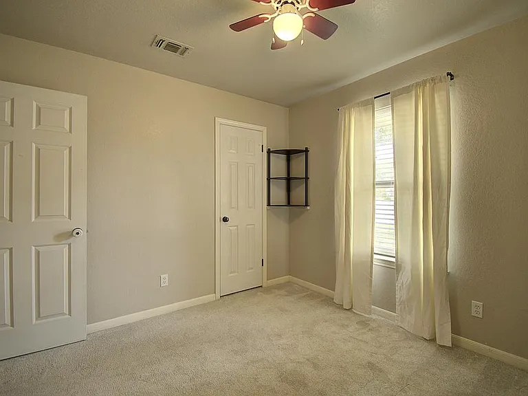 117 Dover Dr — Photo 26