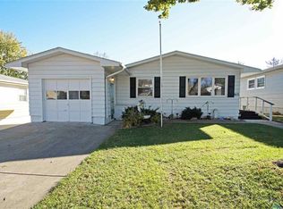 612 S Thompson Ave, Sioux Falls, SD 57103