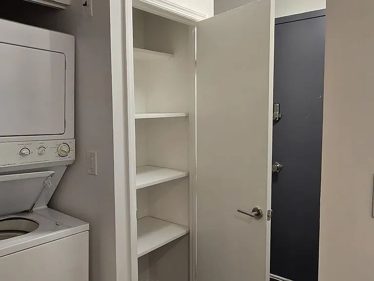 2015 Homecrest Ave #1 — Photo 2