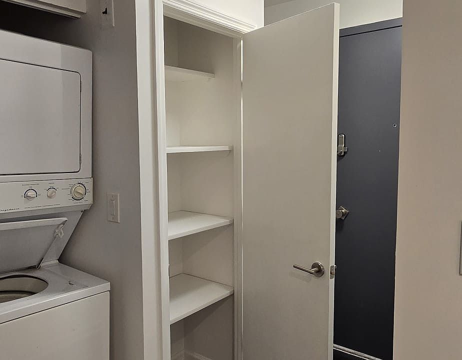 2nd image of 2015 Homecrest Ave APT 1