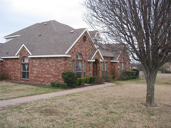 3rd image of 3066 Oakwood Dr